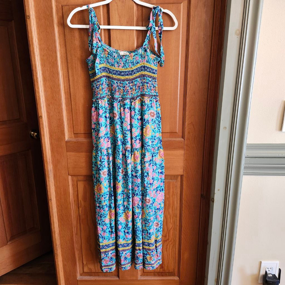 easel Dresses & Skirts - Women's Easel Blue Floral Smocked Maxi Dress M B2